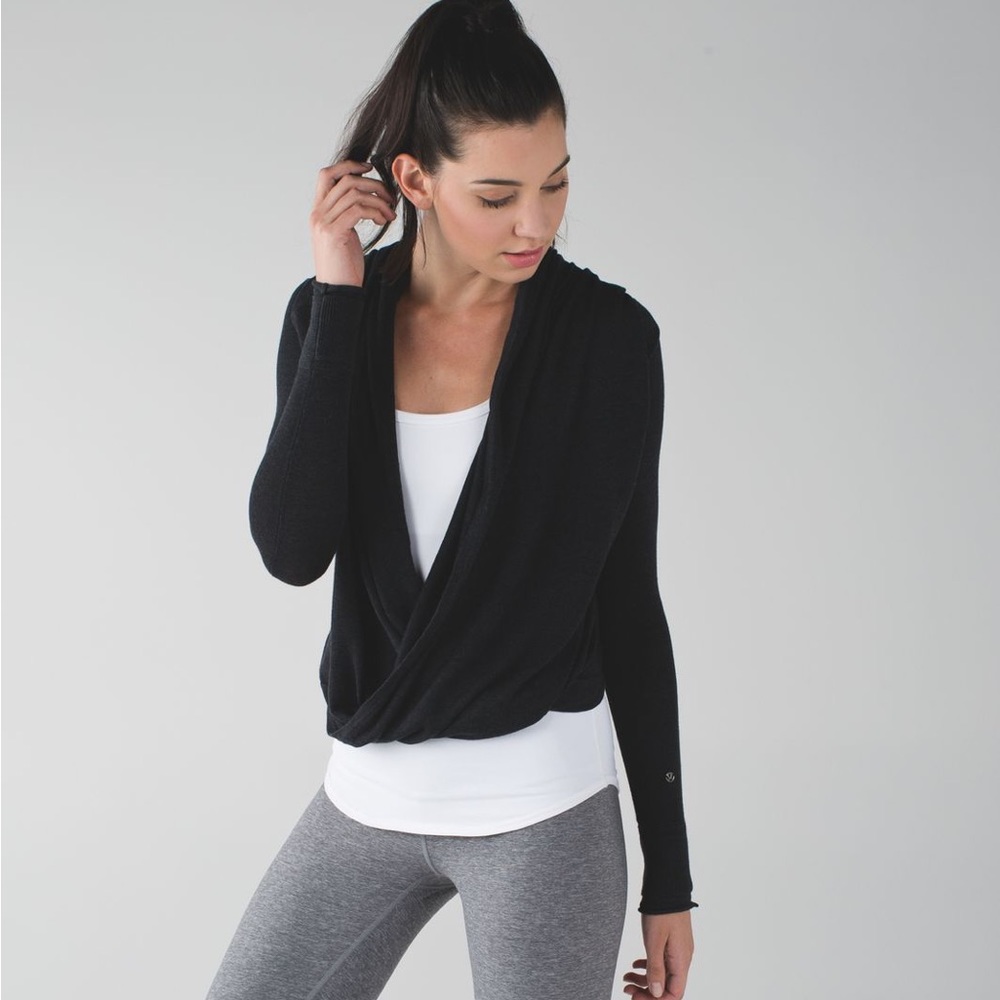 Lululemon Iconic Sweater Wrap size 6 black